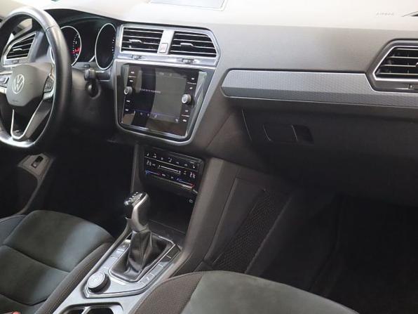Volkswagen Tiguan II Рестайлинг с пробегом 2021 года, цена 2 884 000 рублей, 139000 км, внедорожник, Автокод Объявления