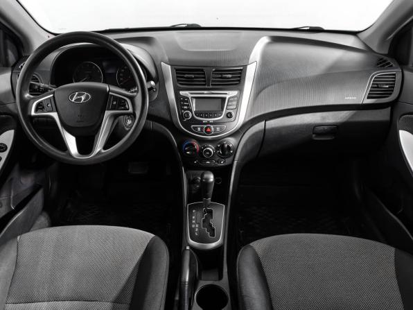 Hyundai Solaris I с пробегом 2012 года, цена 645 000 рублей, 170000 км, хэтчбек, Автокод Объявления