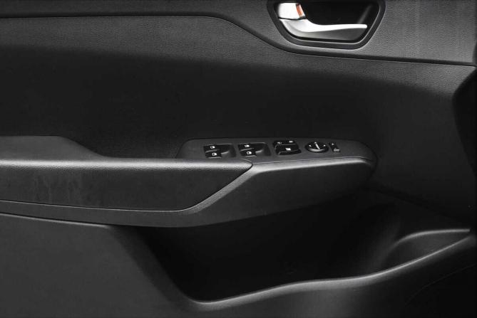 Hyundai Solaris II Рестайлинг с пробегом 2020 года, цена 1 370 000 рублей, 86153 км, седан, Автокод Объявления