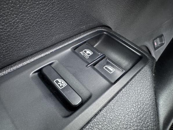Volkswagen Polo V Рестайлинг с пробегом 2016 года, цена 1 049 000 рублей, 92211 км, седан, Автокод Объявления