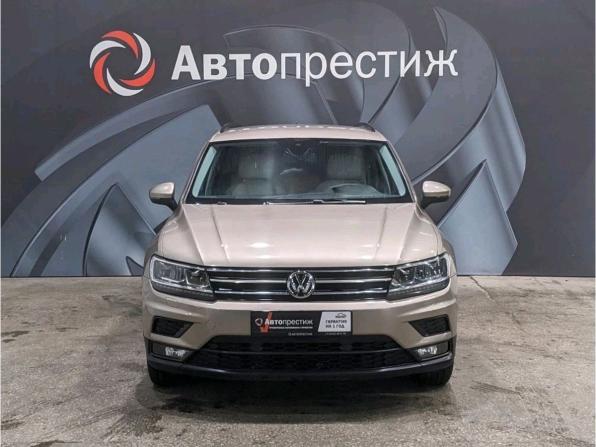 Volkswagen Tiguan II с пробегом 2019 года, цена 1 940 000 рублей, 209000 км, внедорожник, Автокод Объявления