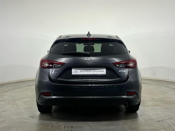 Mazda Axela III Рестайлинг с пробегом 2017 года, цена 1 400 000 рублей, 84949 км, хэтчбек, Автокод Объявления