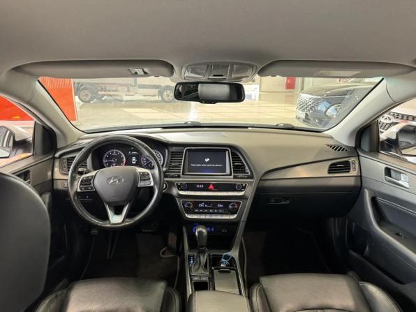 Hyundai Sonata VII (LF) Рестайлинг с пробегом 2018 года, цена 1 500 000 рублей, 228000 км, седан, Автокод Объявления