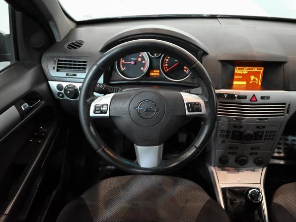 Opel Astra H Рестайлинг с пробегом 2009 года, цена 450 000 рублей, 283942 км, универсал, Автокод Объявления