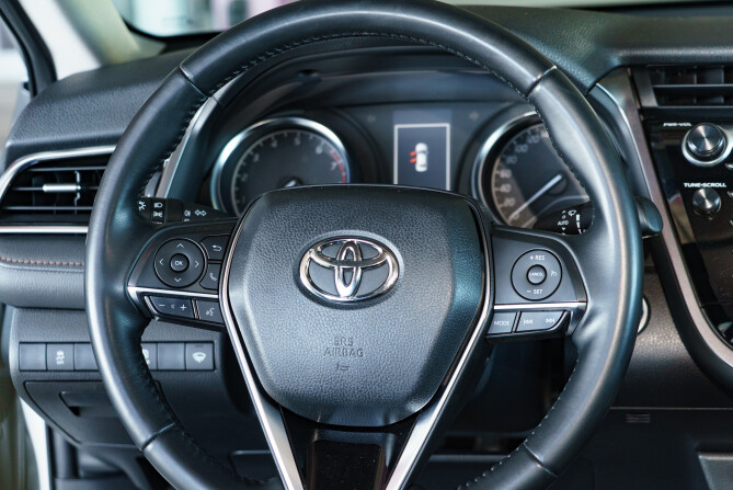 Toyota Camry VIII (XV70) с пробегом 2019 года, цена 2 888 000 рублей, 70500 км, седан, Автокод Объявления