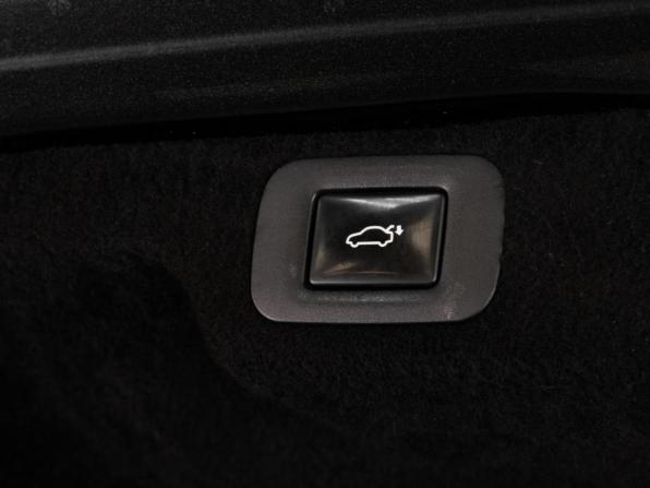 Lexus LS V с пробегом 2018 года, цена 5 300 000 рублей, 268568 км, седан, Автокод Объявления
