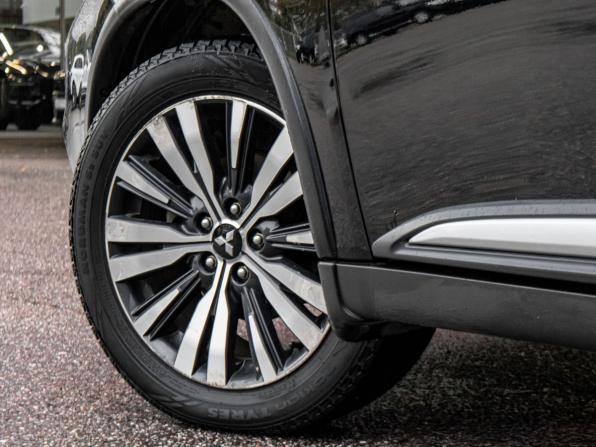 Mitsubishi Outlander III Рестайлинг 2 с пробегом 2018 года, цена 1 587 000 рублей, 100099 км, внедорожник, Автокод Объявления