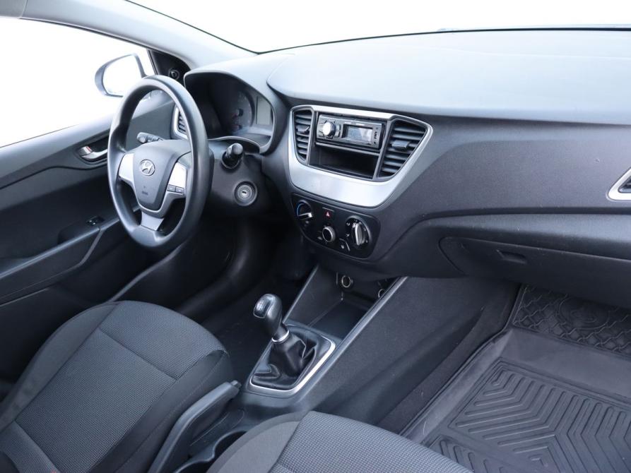 Hyundai Solaris II Москва  - изображение 10