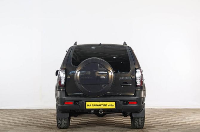 Chevrolet Niva I Рестайлинг с пробегом 2019 года, цена 1 029 000 рублей, 28000 км, внедорожник, Автокод Объявления