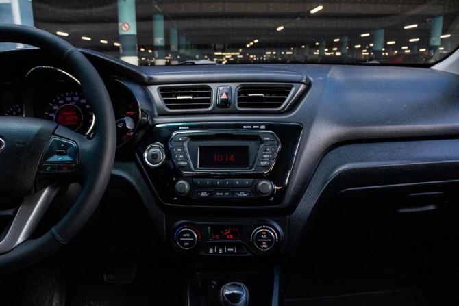 Kia Rio III с пробегом 2014 года, цена 1 049 000 рублей, 232593 км, седан, Автокод Объявления