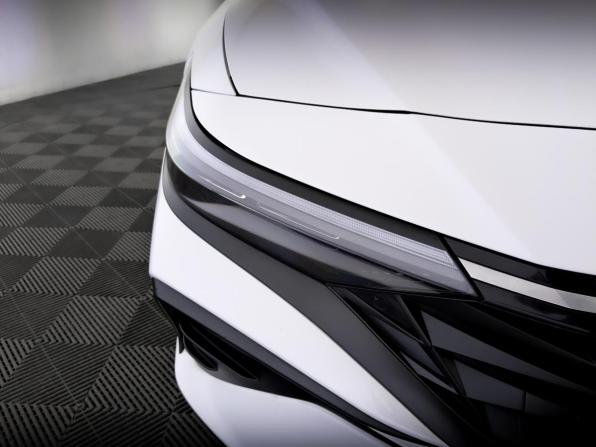 Hyundai Elantra VII (CN7) Рестайлинг с пробегом 2023 года, цена 2 049 000 рублей, 40500 км, седан, Автокод Объявления