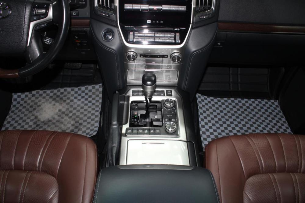 Toyota Land Cruiser 200 Series Рестайлинг 2 Владивосток  - изображение 18