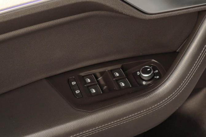 Volkswagen Touareg III с пробегом 2019 года, цена 5 429 000 рублей, 45200 км, внедорожник, Автокод Объявления