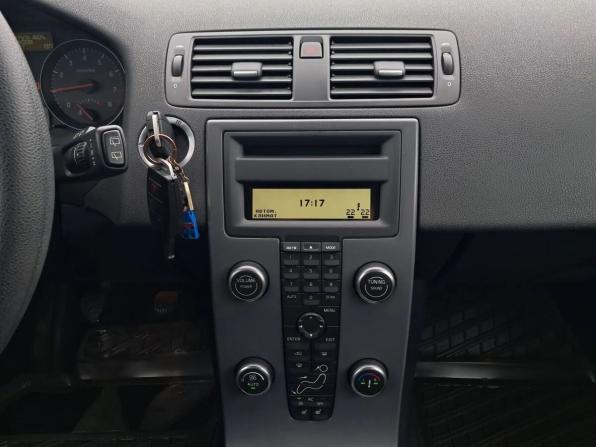 Volvo C30 I Рестайлинг с пробегом 2011 года, цена 679 000 рублей, 247051 км, хэтчбек, Автокод Объявления