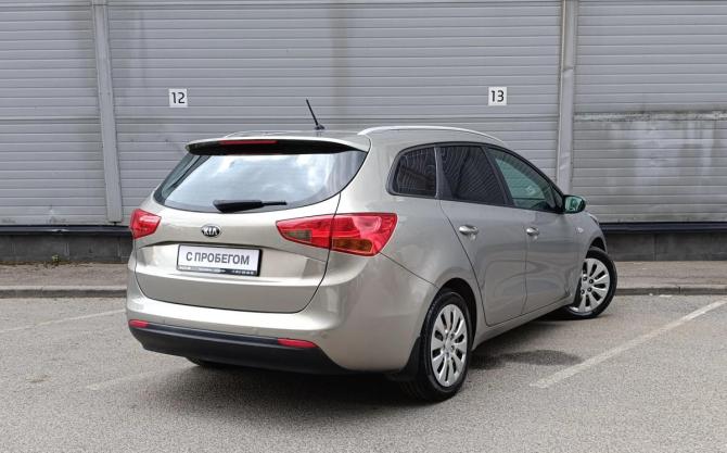 Kia Ceed II с пробегом 2015 года, цена 1 059 000 рублей, 119673 км, универсал, Автокод Объявления