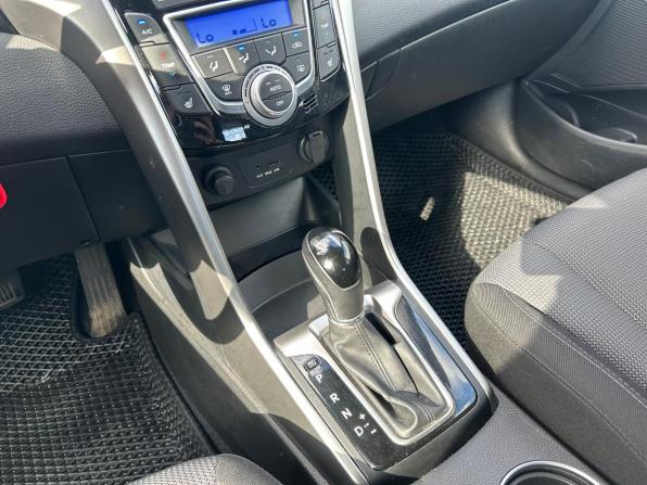 Hyundai i30 II с пробегом 2012 года, цена 999 000 рублей, 113631 км, хэтчбек, Автокод Объявления