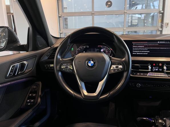 BMW 1 серии III (F40) с пробегом 2019 года, цена 2 420 000 рублей, 98719 км, хэтчбек, Автокод Объявления