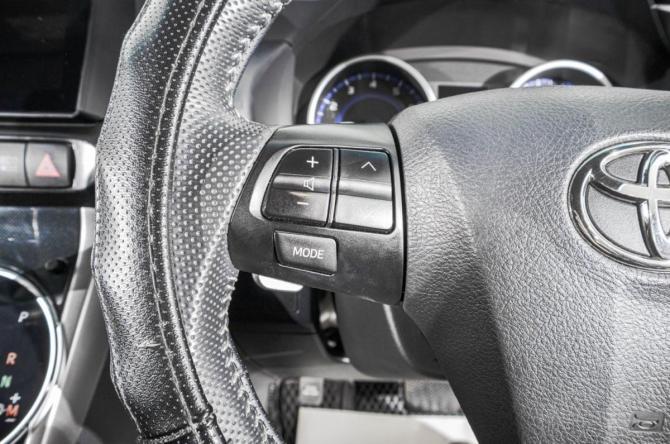Toyota Wish II Рестайлинг с пробегом 2014 года, цена 1 699 000 рублей, 56000 км, минивэн, Автокод Объявления