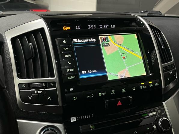 Toyota Land Cruiser 200 Series Рестайлинг 1 с пробегом 2014 года, цена 3 240 000 рублей, 244304 км, внедорожник, Автокод Объявления