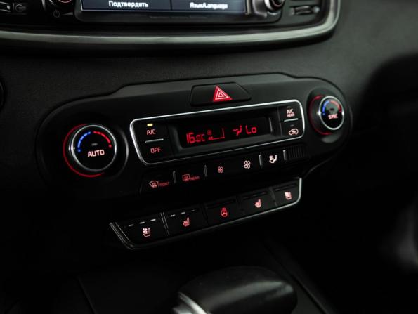 Kia Sorento III Prime Рестайлинг с пробегом 2018 года, цена 1 999 777 рублей, 342242 км, внедорожник, Автокод Объявления