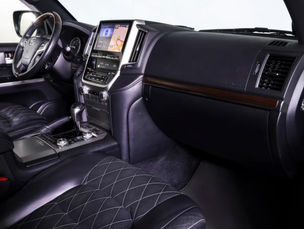 Toyota Land Cruiser 200 Series Рестайлинг 2 с пробегом 2017 года, цена 6 590 000 рублей, 163000 км, внедорожник, Автокод Объявления