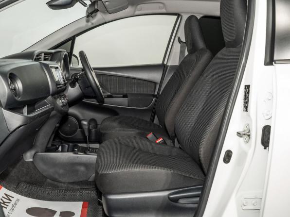 Toyota Vitz III (XP130) Рестайлинг 2 с пробегом 2019 года, цена 930 300 рублей, 77800 км, хэтчбек, Автокод Объявления