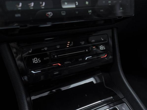 Skoda Superb III Рестайлинг с пробегом 2025 года, цена 3 050 000 рублей, 3424 км, лифтбек, Автокод Объявления