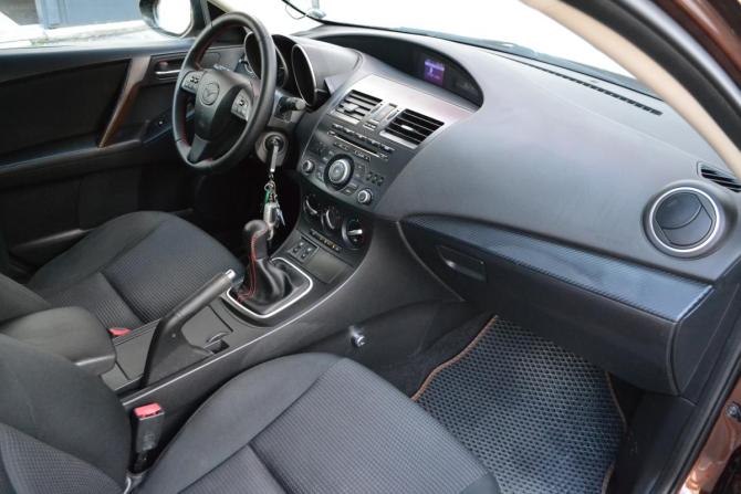 Mazda 3 II (BL) Рестайлинг с пробегом 2011 года, цена 890 000 рублей, 149600 км, хэтчбек, Автокод Объявления