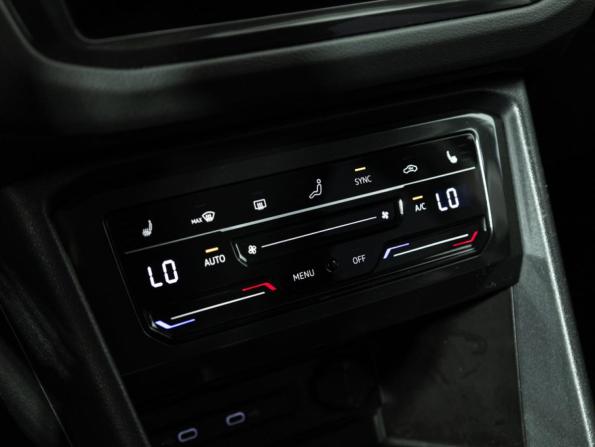 Volkswagen Tiguan II Рестайлинг с пробегом 2021 года, цена 2 579 700 рублей, 65190 км, внедорожник, Автокод Объявления