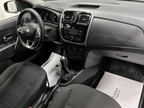 Renault Logan II Рестайлинг с пробегом 2019 года, цена 1 040 000 рублей, 97699 км, седан, Автокод Объявления