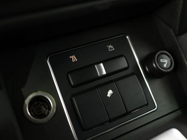 Land Rover Discovery IV Рестайлинг с пробегом 2013 года, цена 1 649 000 рублей, 258027 км, внедорожник, Автокод Объявления