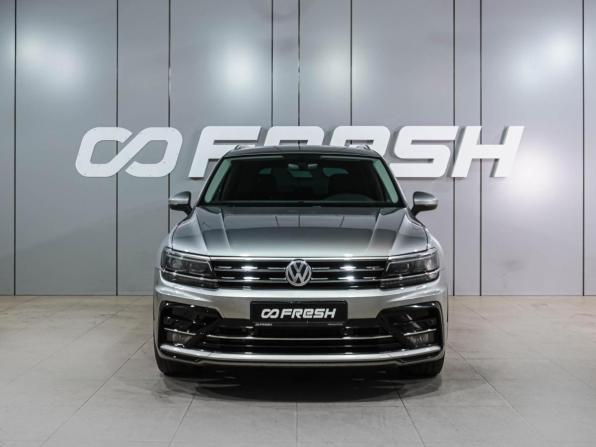 Volkswagen Tiguan II с пробегом 2018 года, цена 3 449 000 рублей, 102276 км, внедорожник, Автокод Объявления