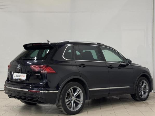 Volkswagen Tiguan II с пробегом 2018 года, цена 2 399 000 рублей, 178565 км, внедорожник, Автокод Объявления