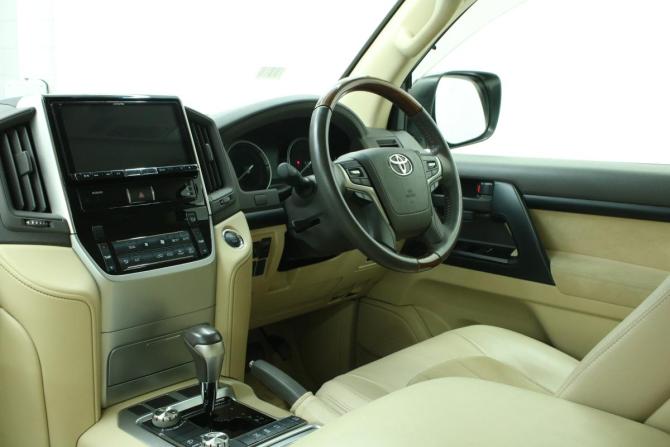 Toyota Land Cruiser 200 Series Рестайлинг 2 с пробегом 2017 года, цена 7 149 000 рублей, 38432 км, внедорожник, Автокод Объявления