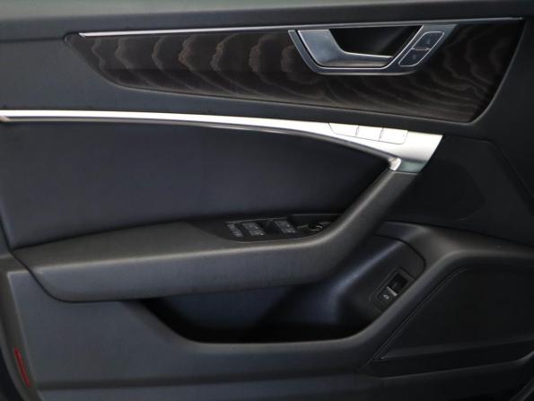 Audi A6 V (C8) с пробегом 2021 года, цена 3 850 000 рублей, 130633 км, седан, Автокод Объявления