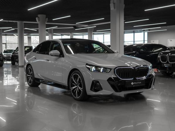 BMW 5 серии VIII (G60/G61/G68) с пробегом 2026 года, цена 10 100 000 рублей, 11 км, седан, Автокод Объявления