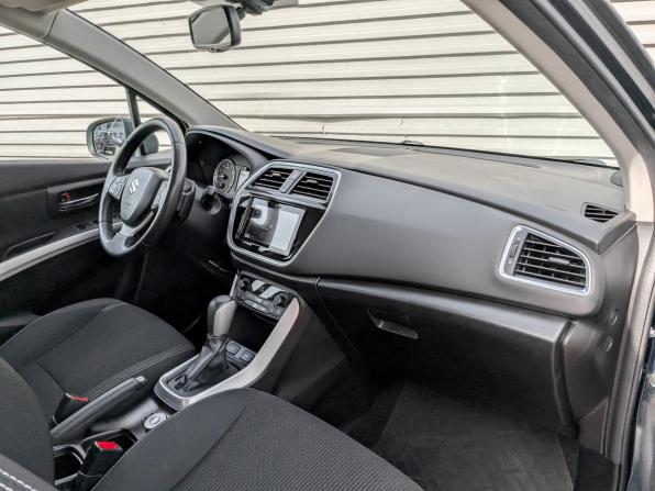 Suzuki SX4 II (S-Cross) Рестайлинг с пробегом 2019 года, цена 1 960 000 рублей, 69818 км, хэтчбек, Автокод Объявления
