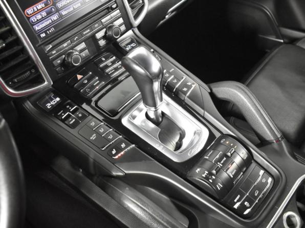 Porsche Cayenne II (958) с пробегом 2012 года, цена 2 149 900 рублей, 199828 км, внедорожник, Автокод Объявления