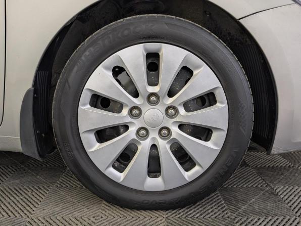 Kia Ceed II Рестайлинг с пробегом 2017 года, цена 1 300 000 рублей, 100294 км, хэтчбек, Автокод Объявления