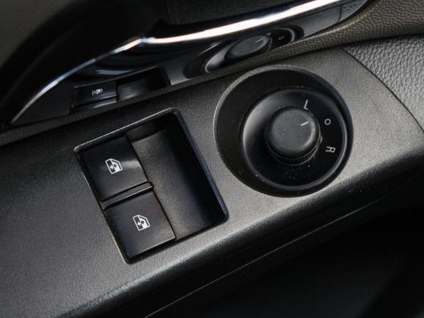 Chevrolet Cruze I Рестайлинг с пробегом 2012 года, цена 670 000 рублей, 258918 км, хэтчбек, Автокод Объявления