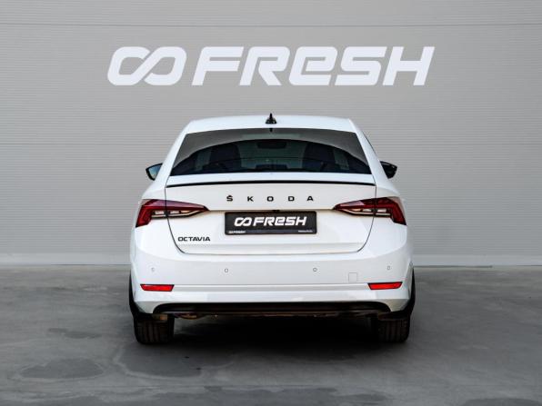 Skoda Octavia IV (A8) с пробегом 2020 года, цена 2 226 000 рублей, 210212 км, лифтбек, Автокод Объявления