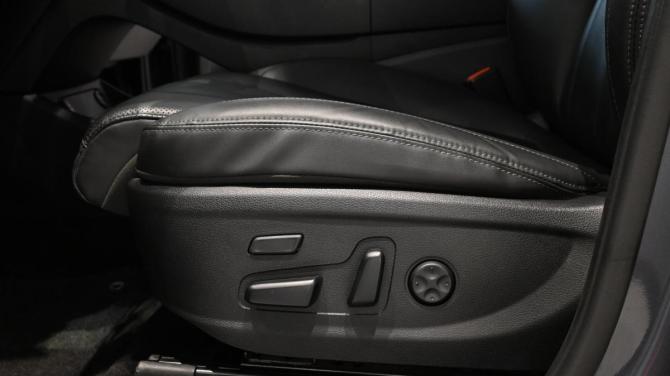 Hyundai Santa Fe IV Рестайлинг с пробегом 2023 года, цена 4 310 000 рублей, 46782 км, внедорожник, Автокод Объявления