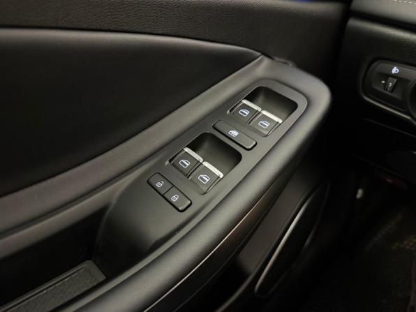 Omoda S5 с пробегом 2023 года, цена 1 385 000 рублей, 80146 км, седан, Автокод Объявления