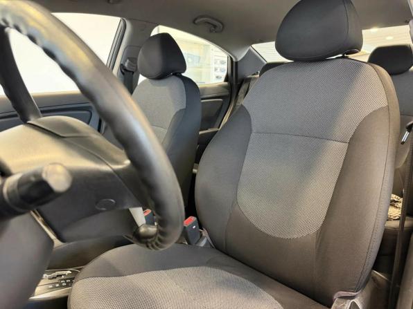 Hyundai Solaris I с пробегом 2012 года, цена 820 000 рублей, 142070 км, седан, Автокод Объявления