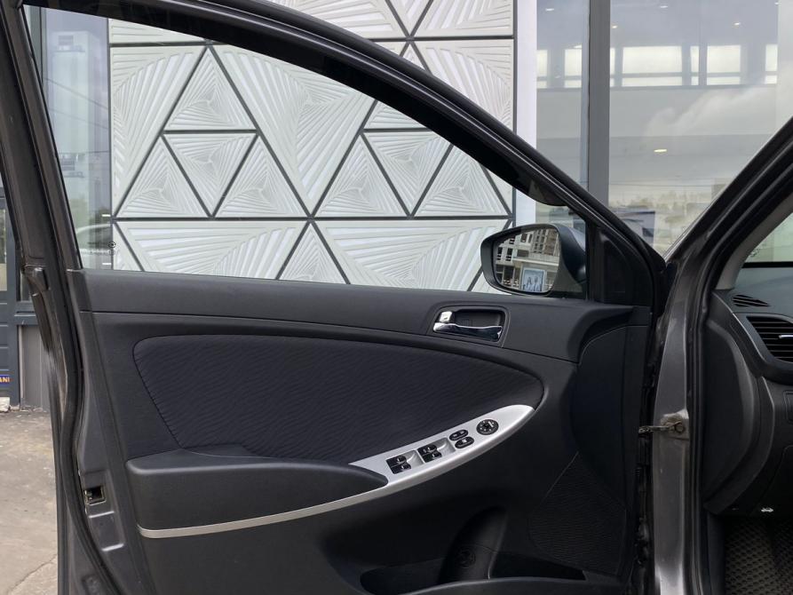 Hyundai Solaris I Москва  - изображение 16