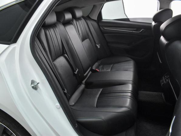 Honda Accord X Рестайлинг с пробегом 2021 года, цена 2 415 000 рублей, 91956 км, седан, Автокод Объявления