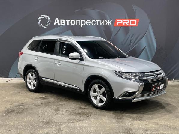 Mitsubishi Outlander III Рестайлинг 2 с пробегом 2015 года, цена 1 498 000 рублей, 237192 км, внедорожник, Автокод Объявления