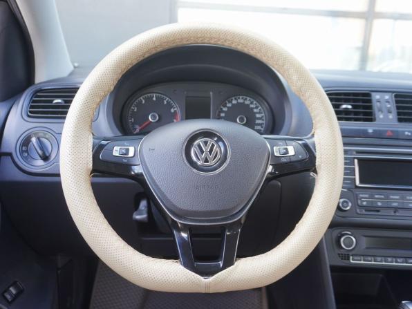 Volkswagen Polo V Рестайлинг с пробегом 2015 года, цена 980 000 рублей, 152420 км, седан, Автокод Объявления