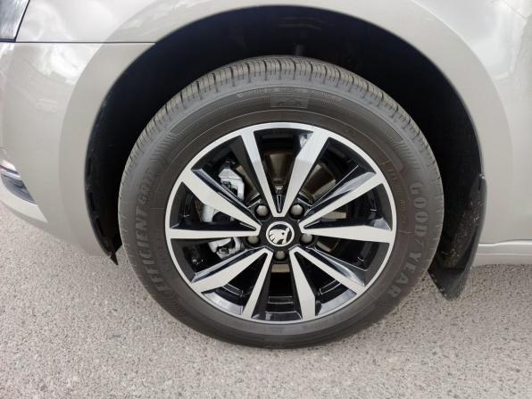 Skoda Octavia III (A7) Рестайлинг с пробегом 2019 года, цена 2 480 000 рублей, 46820 км, лифтбек, Автокод Объявления