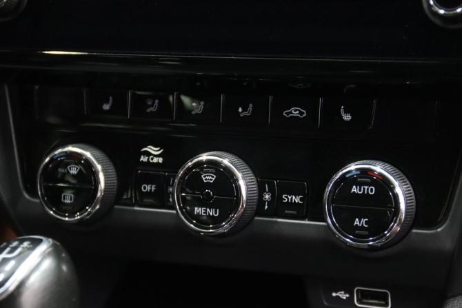 Skoda Octavia III (A7) Рестайлинг с пробегом 2020 года, цена 1 565 650 рублей, 109140 км, лифтбек, Автокод Объявления